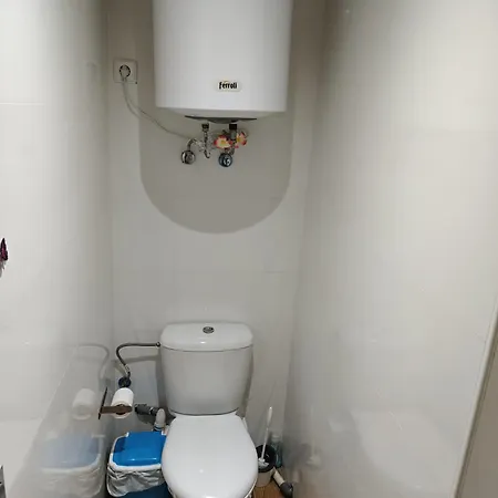 - Estudio Apartment